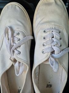 White H&amp;M Canvas Sneakers