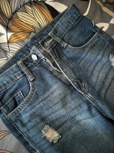 Distressed Wide Leg Jeans