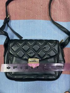 Chic Quilted Black Crossbody Bag