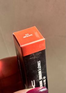 MAC Powder Kiss Liquid Lipcolour:- impulsive