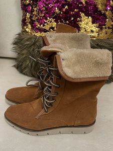 Cozy Brown Winter Boots