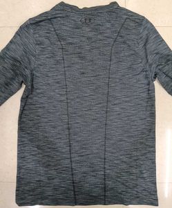 Under Armour Long Sleeve T-Shirt