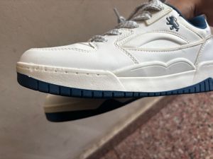 Men's White Casual Sneakers