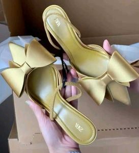 Zara Elegant Bow Detail Heels