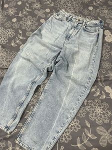 Light Wash Baggy Jeans