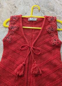 Elegant Red Woven/Cardigan