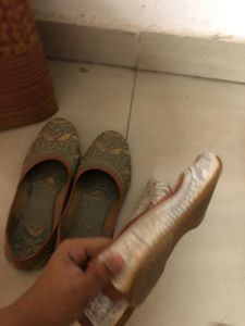Rajasthani jhutti for fastive wear