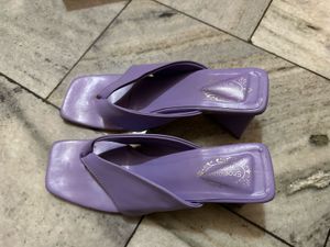 Stylish Lilac Thong Heels