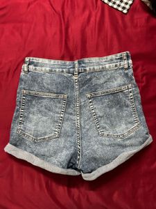 Stylish High-Waisted Denim Shorts