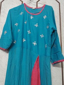 Teal &amp; Pink Embroidered Kurta