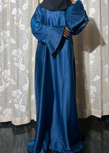 Sapphire Pleated Elegance Abaya