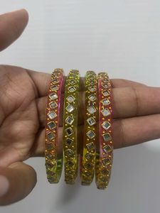 beautiful kundan bangles