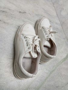 White Sneakers water protection 41size