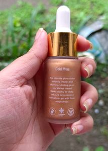 Nykaa Strobe And Glow Liquid Highlighter