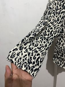 Leopard Print Zip-Up Jacket