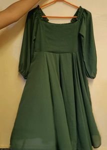 Chic Green Square Neck Dress