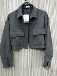 Women Regular Fit Top with Flap Pockets