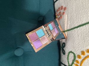 Shimmer & Matte Eyeshadow Palette