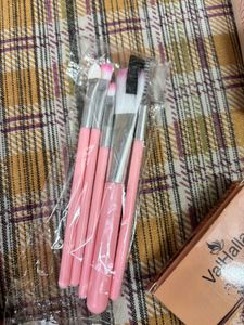 Complete Makeup Kit - Eyeshadow, Liner &amp; More!