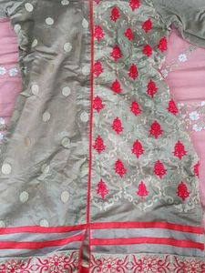 Elegant Kurta with Red Embroidery Tailor Made