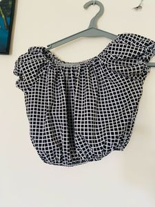 Chic Black &amp; White Checkered Blouse