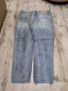 Ma6175 Levi's jeans waist 34 inches