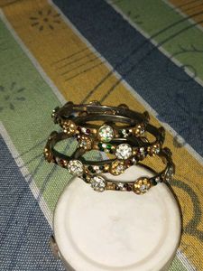 Set of 4 Embellished Bangles