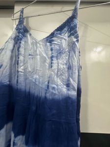 blue dress