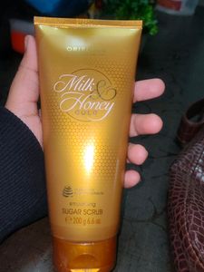 ORIFLAME Milk And Honey Gold Sugar Scrub