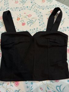 Chic Black Cropped Tank Top