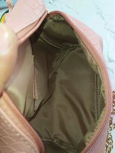 Kay Beauty Sling It On- Slinbag
