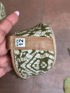 Ethnic Printed Juttis – Size 12 (EU 40)
