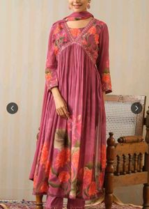 beautiful silk kurta set with dupatta ✨