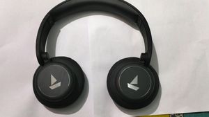 boAt Rockerz 450 Pro BT Headset, Slightly Used