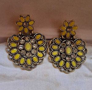 Exquisite Yellow Stone Studded Earrings