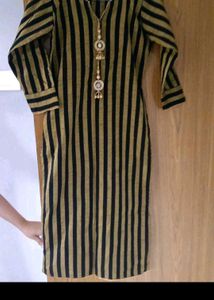 💛 Beautiful Pakistani Kurti With Lace Work.