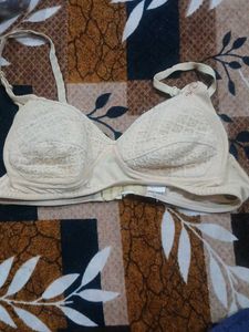 Lace Detail Comfortable Bra