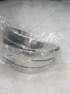 New 4 pc Stainless Steel Dinner Plate