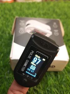 Finger Pulse Oximeter Brand New With 2 Bettery