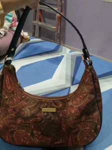 Stylish Caprese Hobo Bag