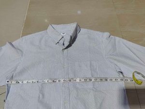 Uniqlo shirt blue strip size L