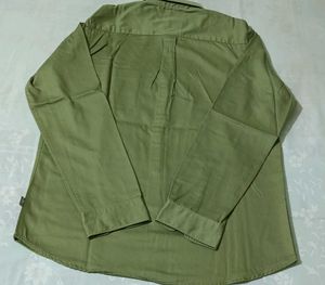 Men's Casual Green Button-Down Shirt