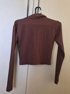 Chic Long Sleeve V-Neck Crop Top