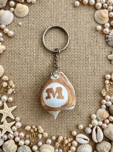 🐚✨ PERSONALIZED INITIAL SEASHELL KEYCHAIN – GOLD