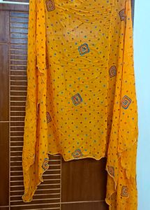 yellow bandani dupatta