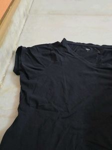 Casual black t shirt