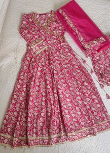 KIMAYRA Embellished Kurta Set with Dupatta
