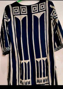 Elegant Geometric Print Kurta Set