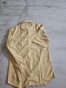 Men's Casual Button-Down Shirt