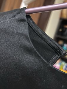 H&amp;M Chic Black Satin Cropped Top